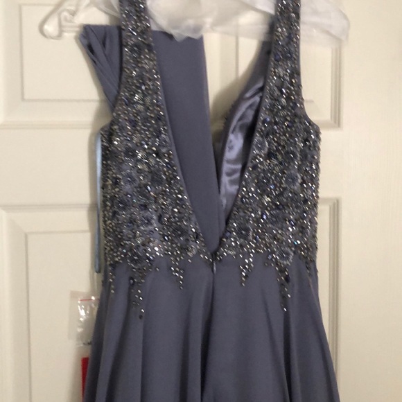 NWT! Floral Beaded Deep V-Neck A-Line Prom Dress - Picture 6 of 7